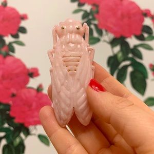 Plastic Vintage Cicada Brooch (Pink)